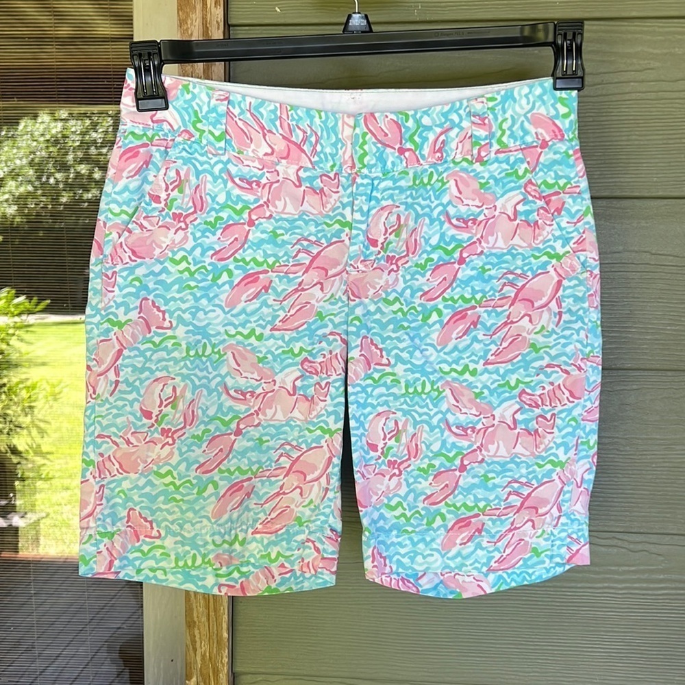 Lilly Pulitzer Losbtah Roll Chipper Shorts